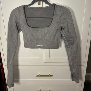 Fitness long sleeve crop top